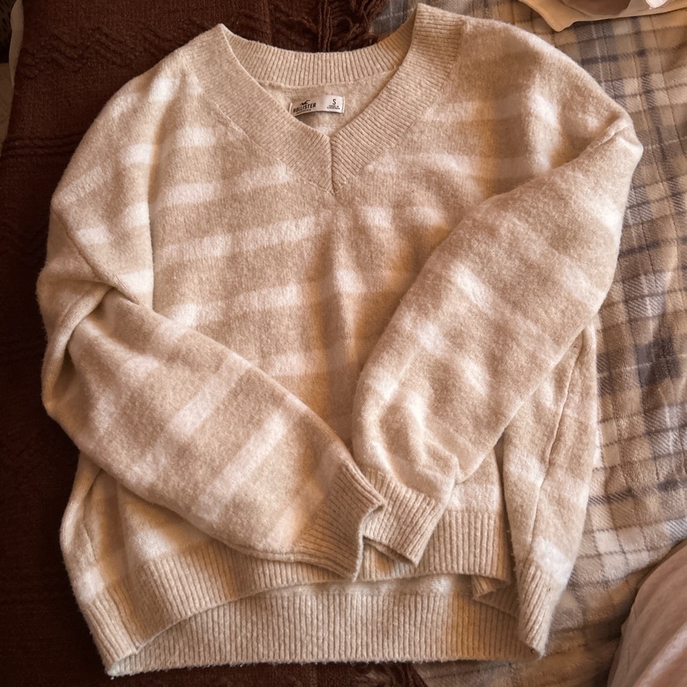 Hollister Cream and White Striped Sweater